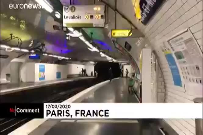 پاریس در اولین ساعات قرنطینه

 …
